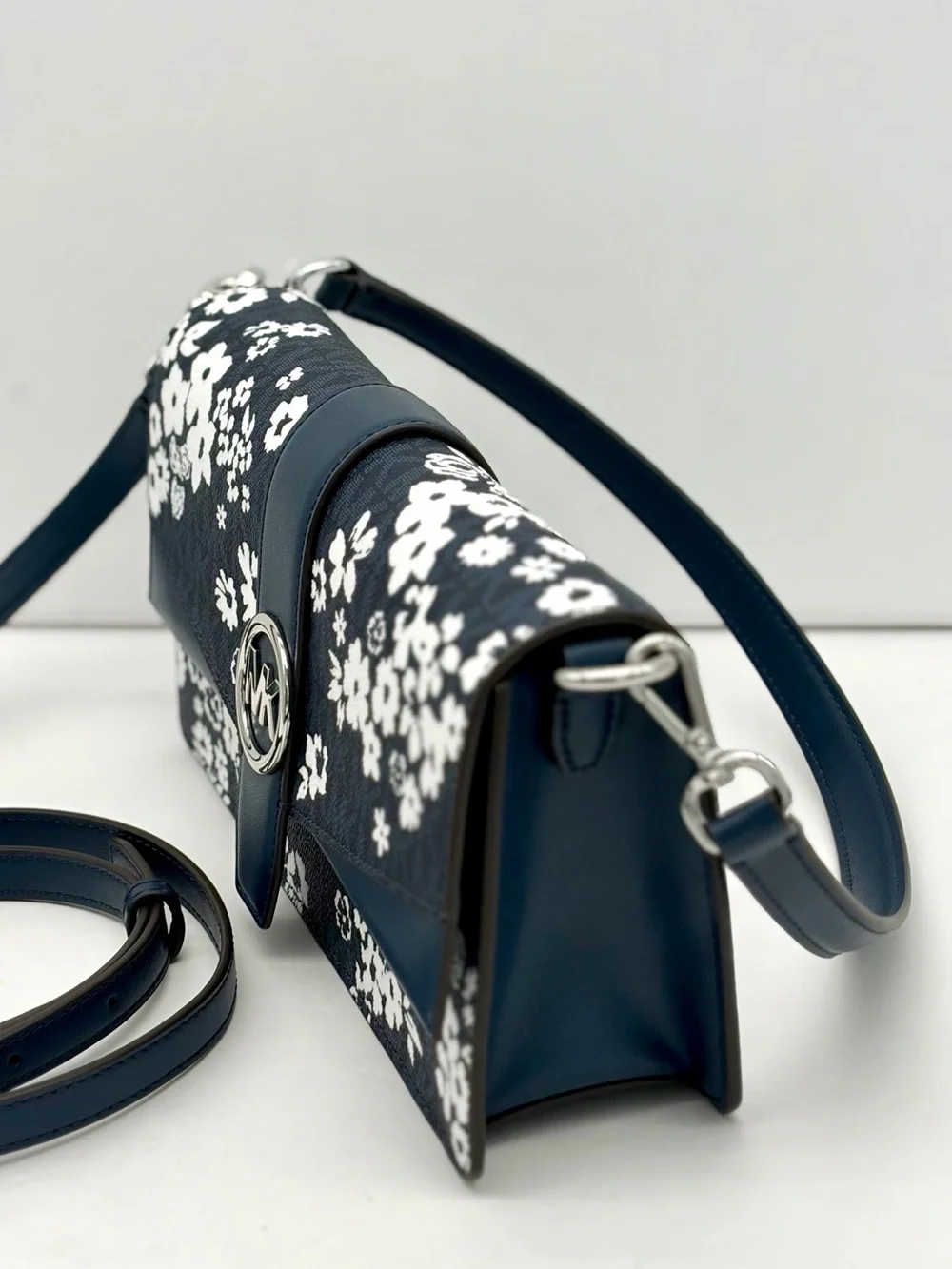 MICHAEL KORS Greenwich Medium Signature Logo Convertible Shoulder Bag Crossbody